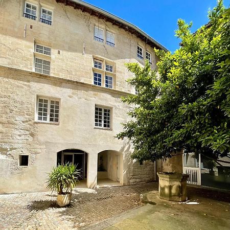 Appartement Aux Pieds Du Palais Des Papes. Avignon Luaran gambar