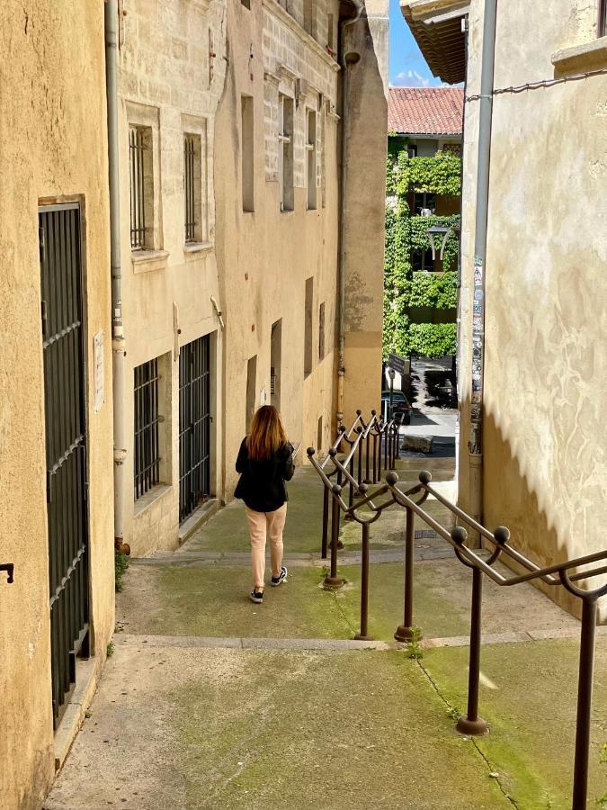 Appartement Aux Pieds Du Palais Des Papes. Avignon Luaran gambar